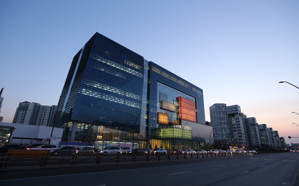 Home & Shopping Office building